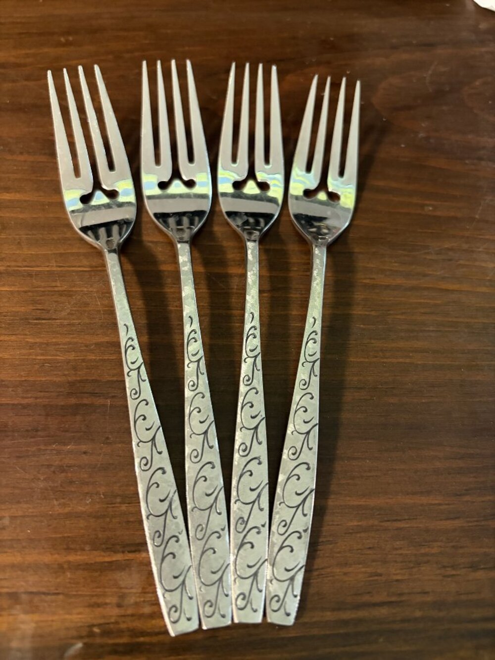 Set Of 4 Epic Stainless Steel Dessert Forks With Ornate Handle Design